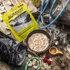 SUMMIT TO EAT - Morning oats with raspberry