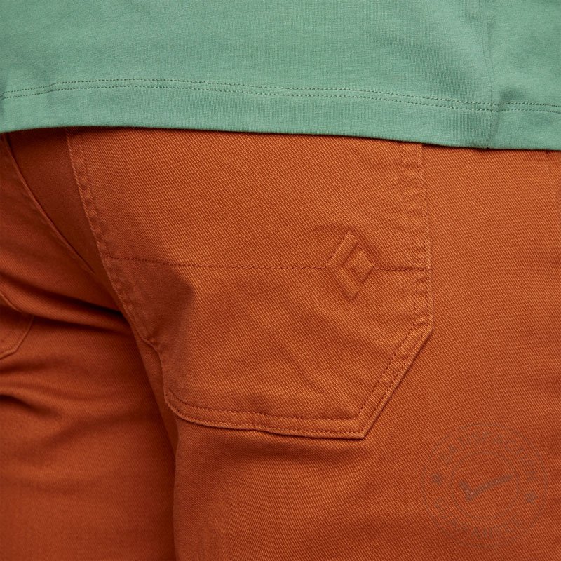 BLACK DIAMOND M Stretch Font Shorts desert clay