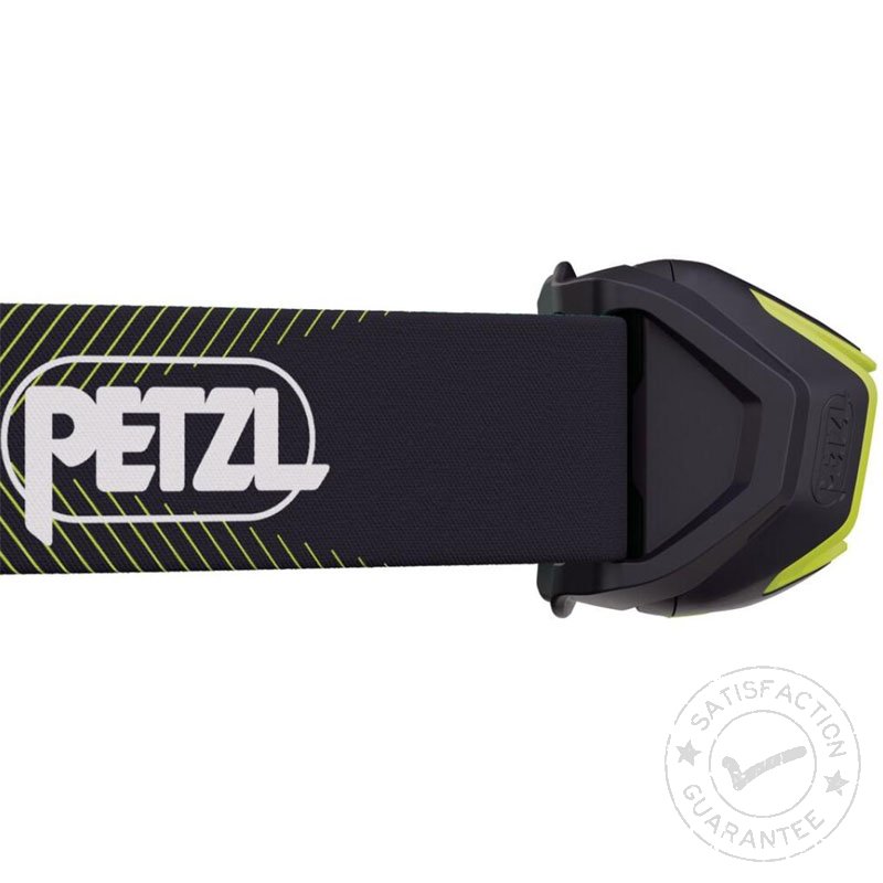 Челник PETZL Actik Core 625 green