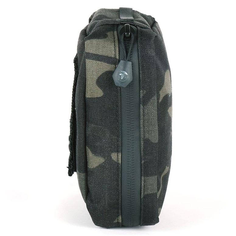 LIFESYSTEMS TREK First Aid Kit Camo
