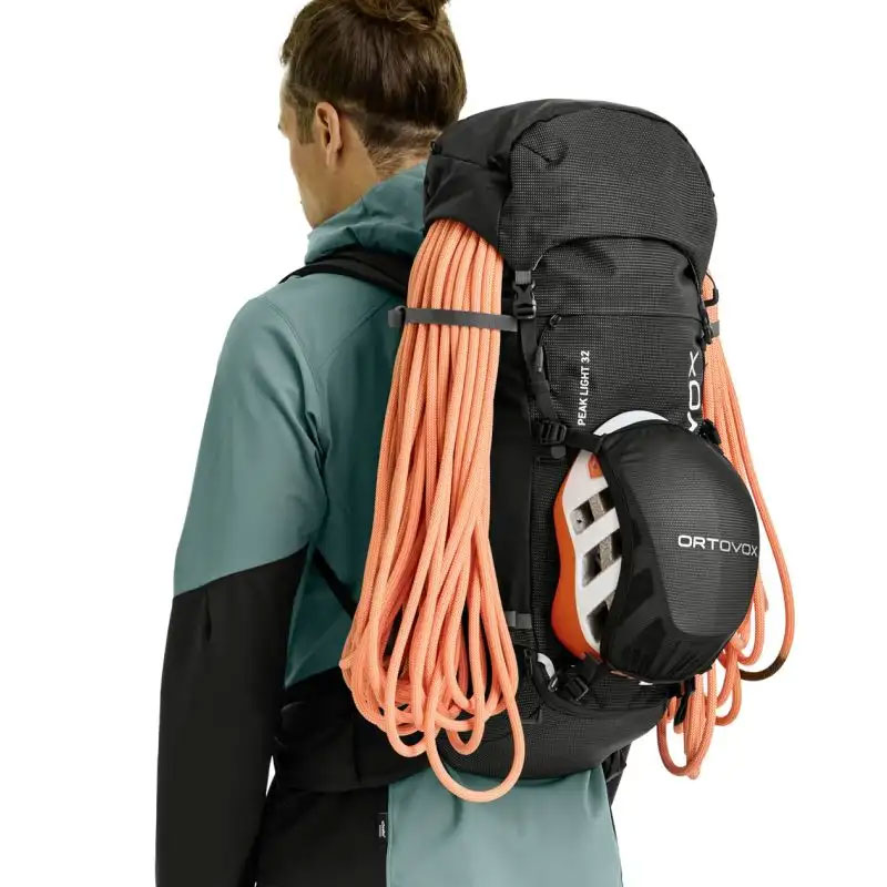 batoh ORTOVOX Peak Light 32 black raven