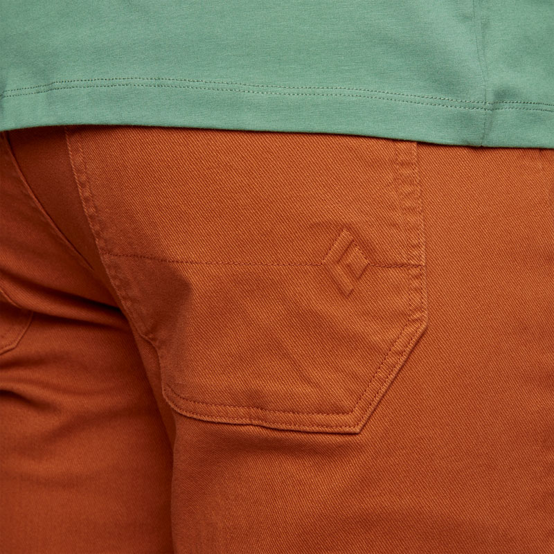 BLACK DIAMOND M Stretch Font Shorts desert clay